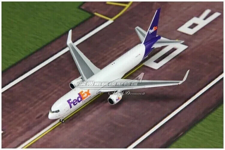 1:400 Phoenix FedEx BOEING 767-300ER Aircraft Diecast