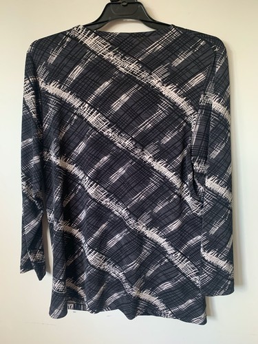 MY SIZE LONG SLEEVE V-NECK TWIST FRONT BLACK & WHITE TOP SIZE S 16 AU - Picture 2 of 2