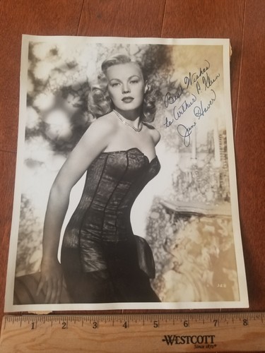 1945 circa Splendida fotografia autografata stella del cinema June Haver - Foto 1 di 3