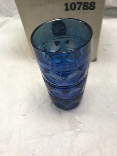 TIARA 8 1/4" Salad Plates In The Crown Imperial Blue Pattern COFFEE CUP DRINKING - Picture 15 of 18
