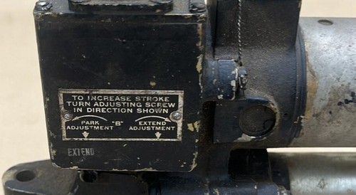 Airborne Accessories, Actuator Assembly P/N: R518-3 (EB2505211576A) SN: 80155 - Bild 5 von 9