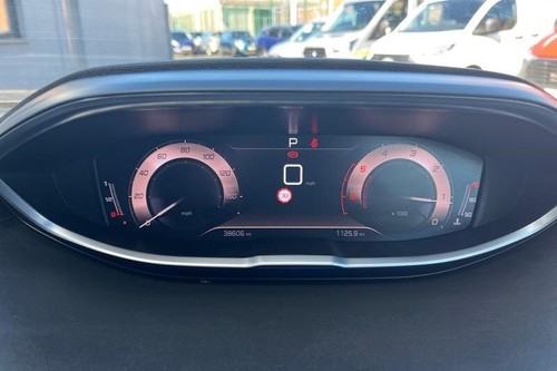 2022 Peugeot 5008 1.5 BlueHDi GT 5dr EAT8, Apple Car Play, Android Auto, Parking - Picture 13 of 24