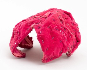 Vintage-Women-039-s-Fascinator-Half-Hat-Pink-Velvet-Leaves-Beaded-Rhinestone-Size-22