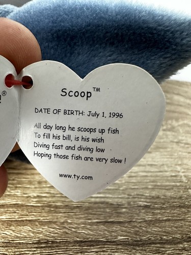 Scoop Pelican TY Beanie Baby Plush Retired Item With Tags - Year 1996 - Picture 3 of 5