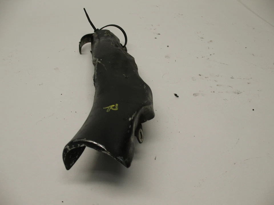 Honda VF1100 1983 V65 MAGNA VF 1100 protector de cámara de escape derecho Foto 2 de 4