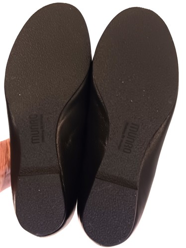 Munro American "Carrie" black leather croc loafers, 7.5 W - Picture 10 of 10