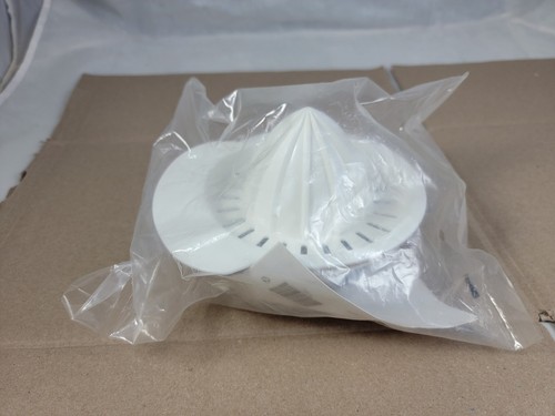 Neu im Beutel Pampered Chef #2305 manueller Entsafter mit Schüssel Sieb & Lippe im Ruhestand