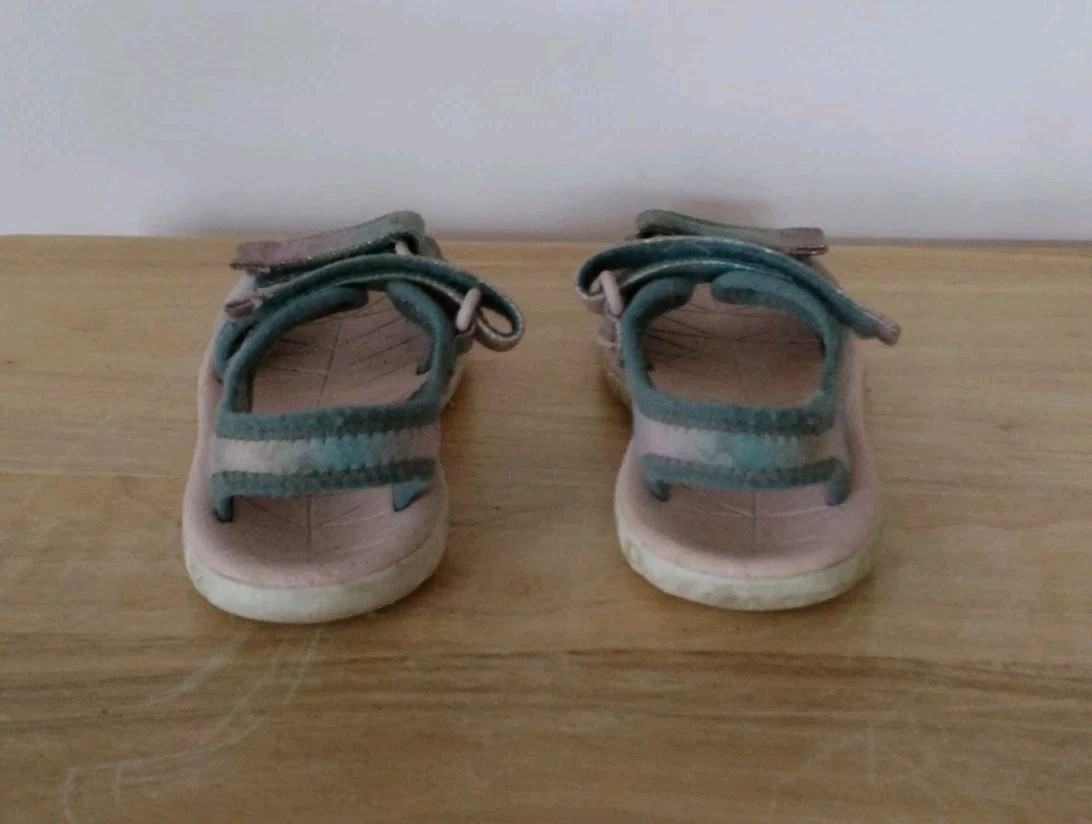 Picture 4 of 5