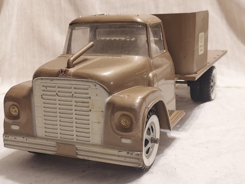 Ertl 1/16 International Loadstar 1600 lenkbare Pritsche - Bild 10 von 24