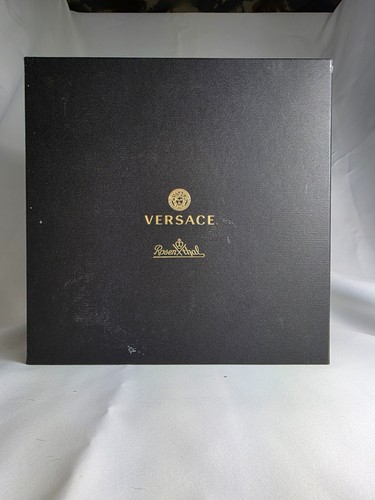 Pair of Versace Rosenthal Medusa Lumiere Clear Gray Wine Glass One Cracked - Picture 10 of 11