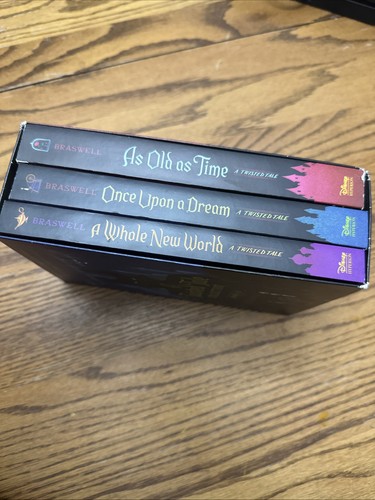 A Twisted Tale Collection: A Boxed Set, Braswell, Liz - Picture 4 of 7