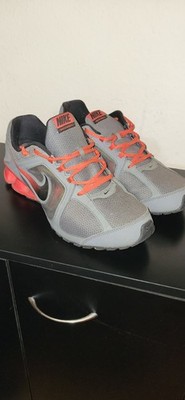 Nike Herren Reax Run 8 Sneaker Grau Rot Mesh Atmungsaktiv Laufschuh EU 44