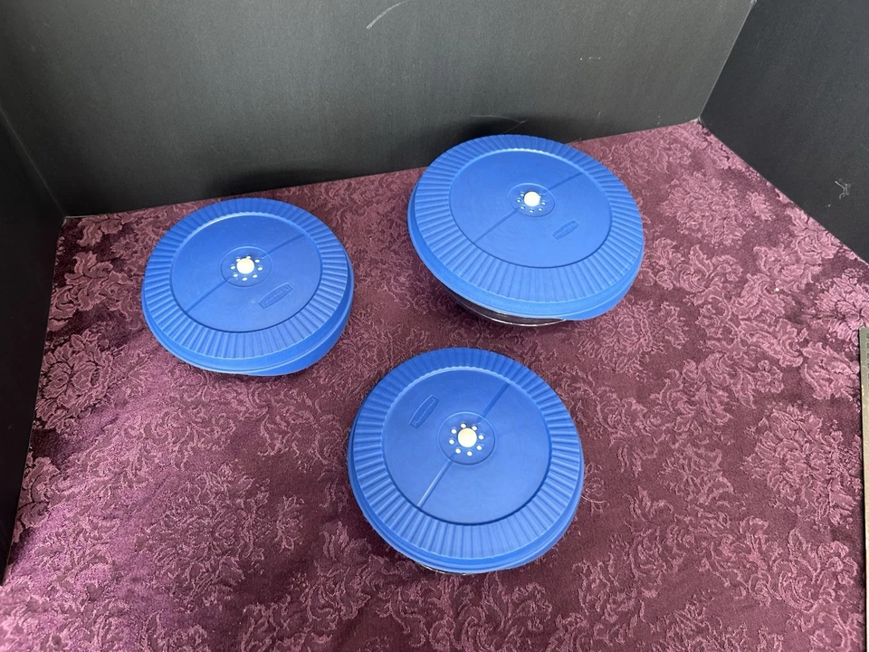 Rubbermaid Servin Saver Food Storage Container with Vented Lid Stackable 3 Set - Image 4 of 4