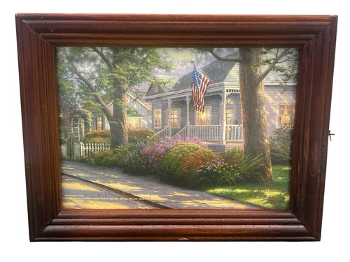 Thomas Kinkade Hometown Pride wooden 8.5 x 6.5" wall mounted key holder box - Picture 2 of 9