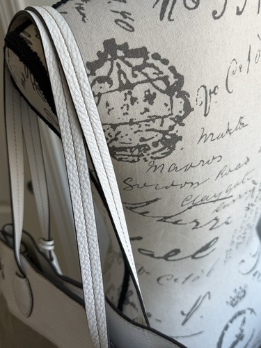 Michael Kors Marina Tan & White Canvas mit Faux? Leder North South Tasche Handtasche - Bild 16 von 21