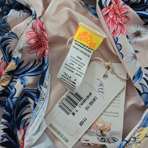 ¡NUEVO CON ETIQUETAS! Maxi Vestido Corte Agua Bendita Claire Talla M - Imagen 8 de 11