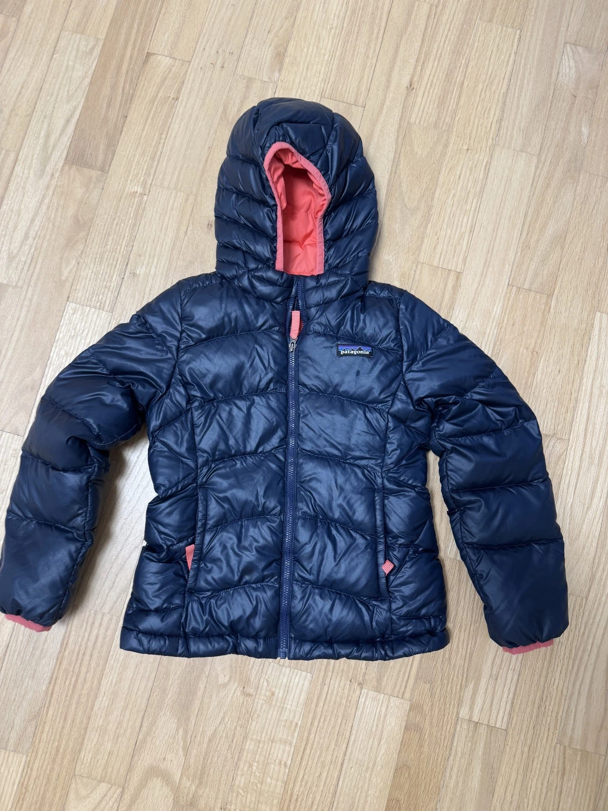 Patagonia Girls' Down Sweater Hoodie – XS (5–6 Years) – Navy Blue/Pink – Winter