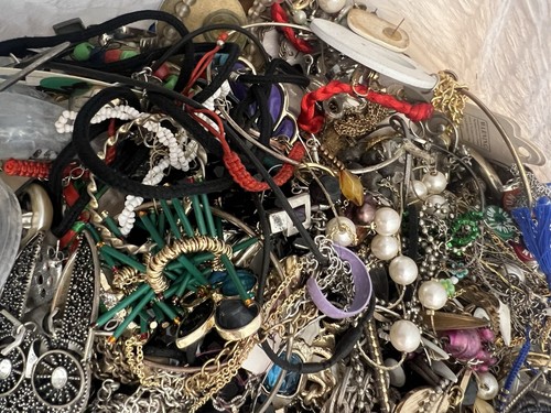 11 + Lbs HUGE Jewelry Lot Pieces Parts Craft Repair Some Wear Mix Junk J2 - Picture 9 of 11