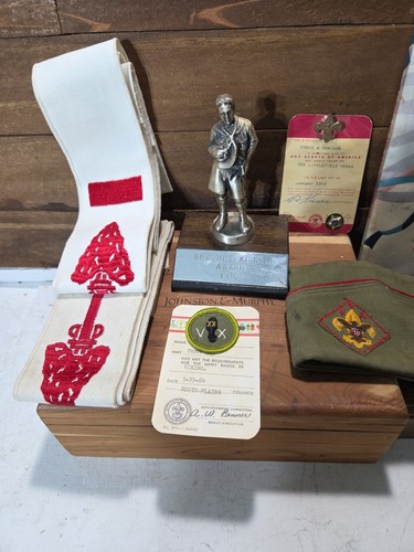 Vintage Pfadfinder Konvolut - Pokal -- Hut - Pins usw.. - Bild 2 von 11