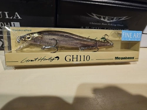 Megabass Great Hunting GH110 Fine Art Ghost Wakasagi Vision Oneten