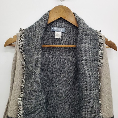 Womens Plaid Fringe Poncho Vest Cardigan One Size Gray Black Striped Long - Picture 8 of 11