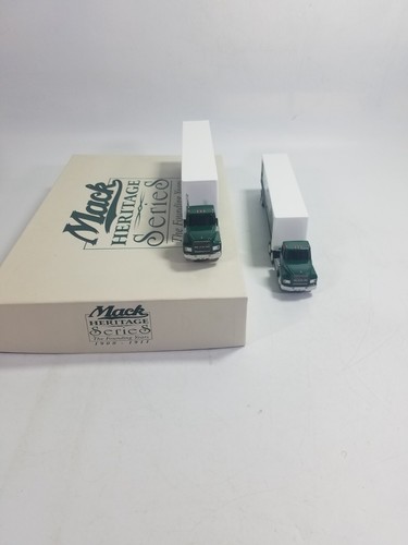 Penjoy Mack Heritage Series The Founding Years 1900-1911 with COA. Mint Cond. - Picture 4 of 15