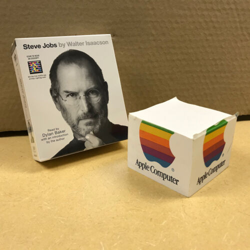 LOT: Apple Computer Note Block + NEW "Steve Jobs" AUDIOBOOK W Isaacson - Afbeelding 1 van 8