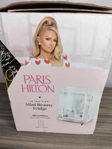 🔥NEW🔥 Paris Hilton Mini Refrigerator and Personal Beauty Fridge, Mirrored Door - Picture 9 of 17