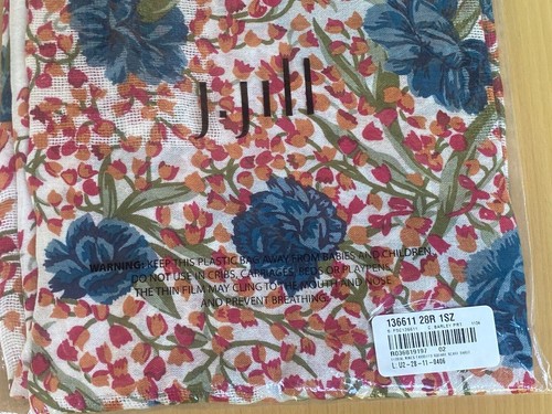 J. Jill - Very Beautiful Barley Floral Vines Tasseled Square Scarf - NWT - Picture 5 of 6