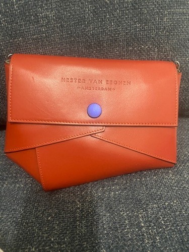 Hester Van Eeghen Sumo Crossbody Clutch Gürteltasche in Brique Red - Bild 3 von 4