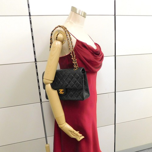 CHANEL Schultertasche Lammfell schwarz Double Flap 25 Medium Kette #2733 Rise-on - Bild 13 von 20