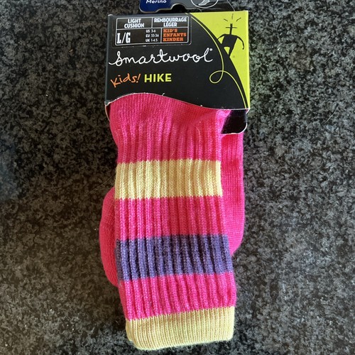 Smartwool Kids Large (3-6 Shoe) Hike Socks, Pink Striped - Picture 1 of 4