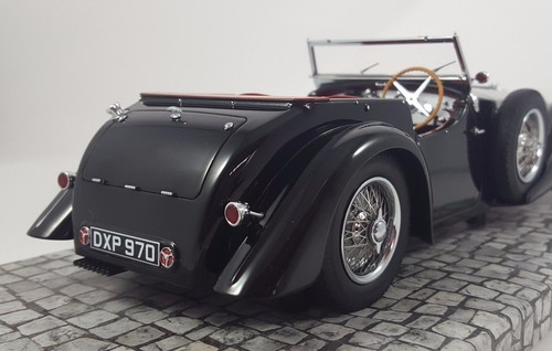 Minichamps 1937 Bugatti Type 57SC Corsica Roadster Blackhawk Resin 1:18*New Item - Picture 8 of 12
