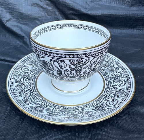 WEDGWOOD Florentine Black CUP & SAUCER  Gold Rim Coffee Tea EXC Condition - Picture 10 of 11