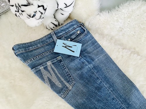 GUESS BY MARCIANO JEANS BERMUDA-Cristales de Swarovski-Cintura media-Talla 26 (27) De colección-NUEVO CON ETIQUETAS - Imagen 3 de 14
