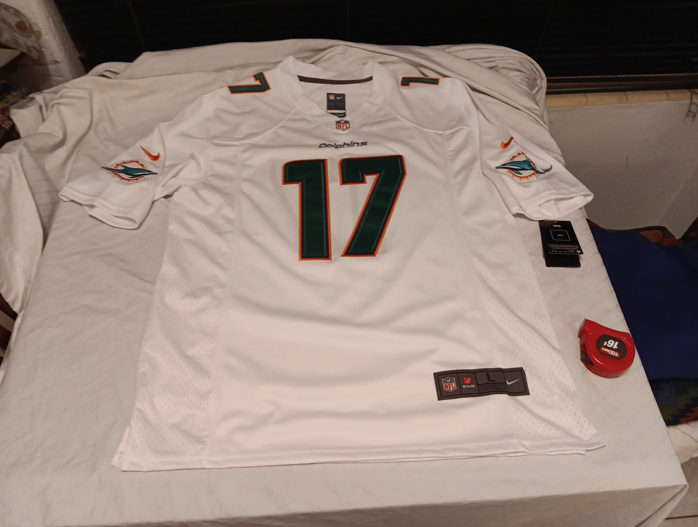 Picture 16 of 24