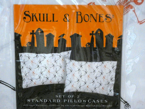 SKULL & BONES HALLOWEEN DANCING SKELETONS 2 PACK STANDARD PILLOW CASE NEW - Picture 2 of 4