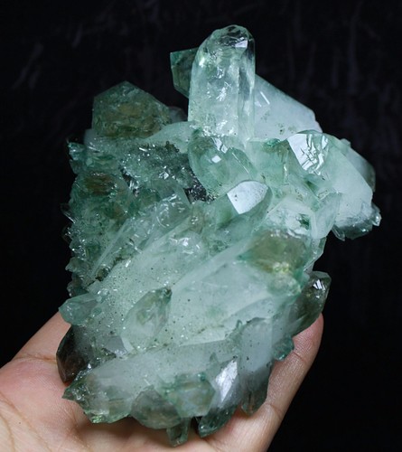 576g RARE ! New Find Natural Beatiful Green Quartz Crystal Cluster Specimen - Picture 6 of 9