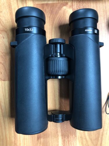 Zeiss Victory SF 10 x 32 Binoculars Latest Model 523225 - New In Open Box - Picture 3 of 5