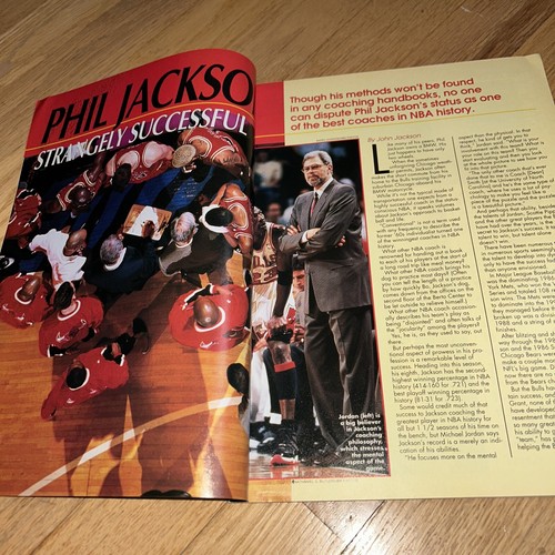 1996 CHICAGO BULLS PROGRAM "Bulls Tip-Off - Michael Jordan / Shaq / Kobe Bryant - Picture 4 of 10