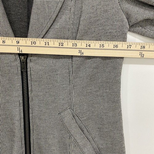 Cabi Knit Jacket Women’s Small Gray Zip Blazer Modern Career Business Casual - Picture 11 of 12