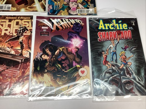 Comic BOOKS LOT 13 MIXED N0.1 ED MOCKINGBIRD INHUMANS STREET FIGHTER WITCH XMEN - Picture 9 of 11