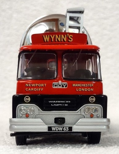 Corgi Classics Guy Warrior Tanker Wynns Heavy Haulage, Newport 1:50 scale - Picture 5 of 18