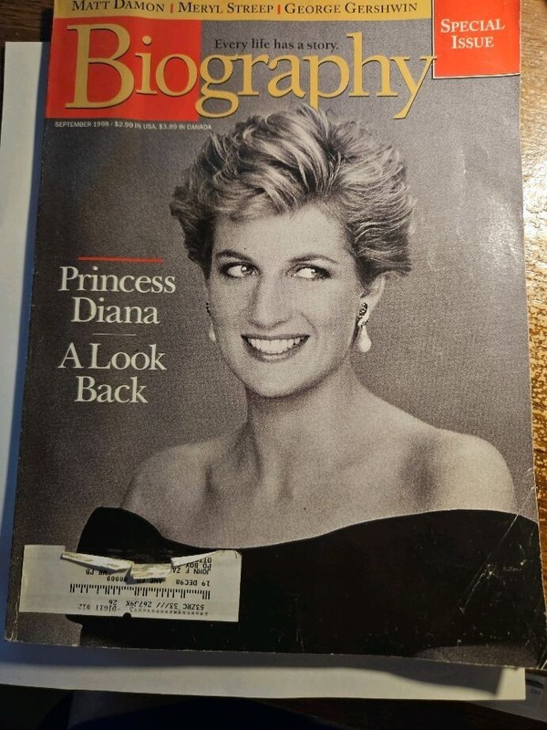 REDUCED PRICE - Princess Diana -Biography Magazine September 1998- BEAUTIFUL