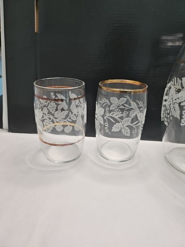 BARTLETT COLLINS FROSTED FRUIT JUICE PITCHER W/4 JUICE GLASSES GOLD TRIM c1960 - Picture 3 of 5