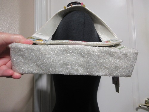 CRAFTED in INDIA BEADED SNOW SKIERS      SATCHEL BAG     NWT - Picture 3 of 8