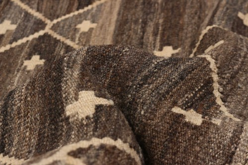 Vintage Hand Woven Geometric Carpet 5'9" x 8'3" Traditional Wool Kilim Area Rug - Picture 7 of 9