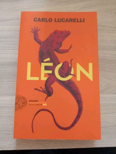 Leon - Carlo Lucarelli - Einaudi