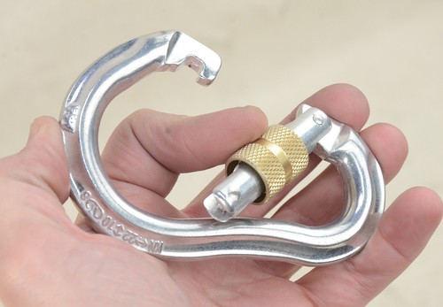 REI Screw Locking Jake Pear Carabiner, Offset Gate,22KN, Climbing Gear, Vintage - Picture 3 of 4
