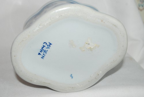 Beautiful Vintage Chinese Porcelain Blue & White Handpainted Ginger Jar with Lid - Picture 6 of 10
